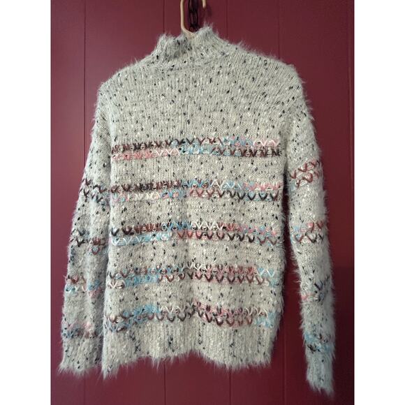 Maurice’s Size XS Fuzzy Sweater - Picture 6 of 7